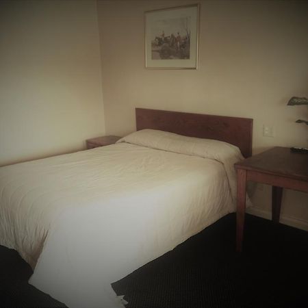 Budget Inn ริเวอร์ไซด์ ภายนอก รูปภาพ